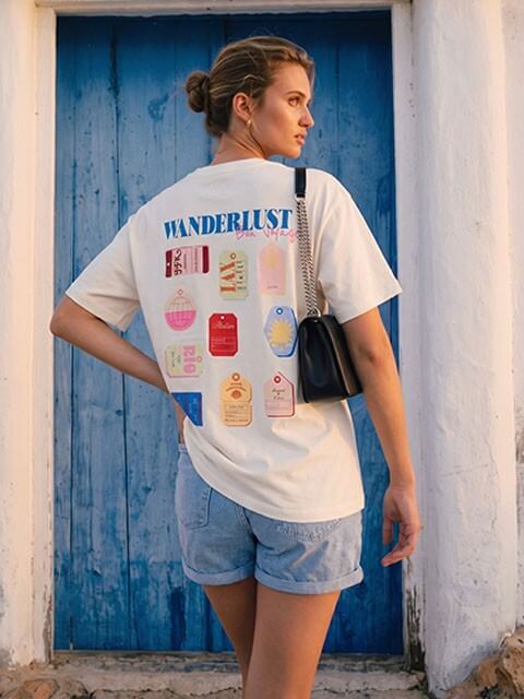 WOMEN'S CLOTHING