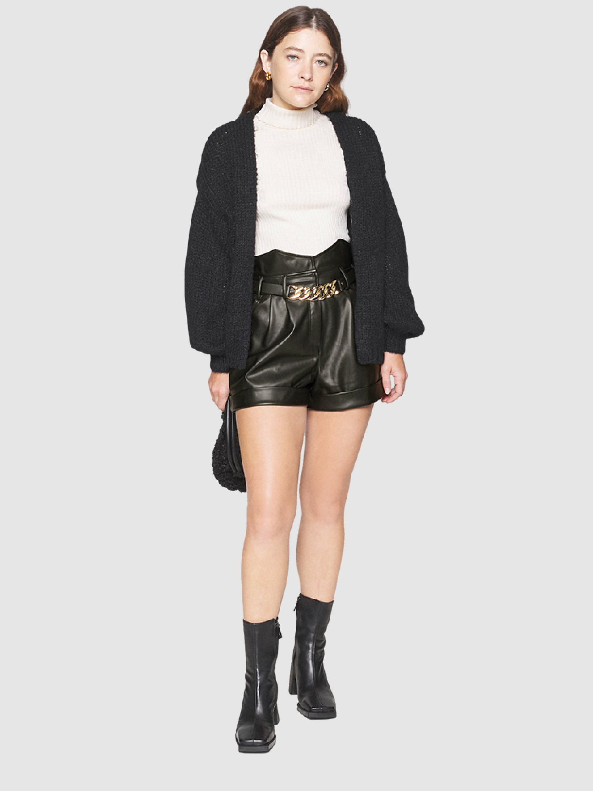 Pantalones Cortos Femenino Only