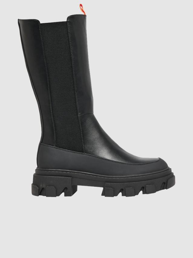 Boots Female Only