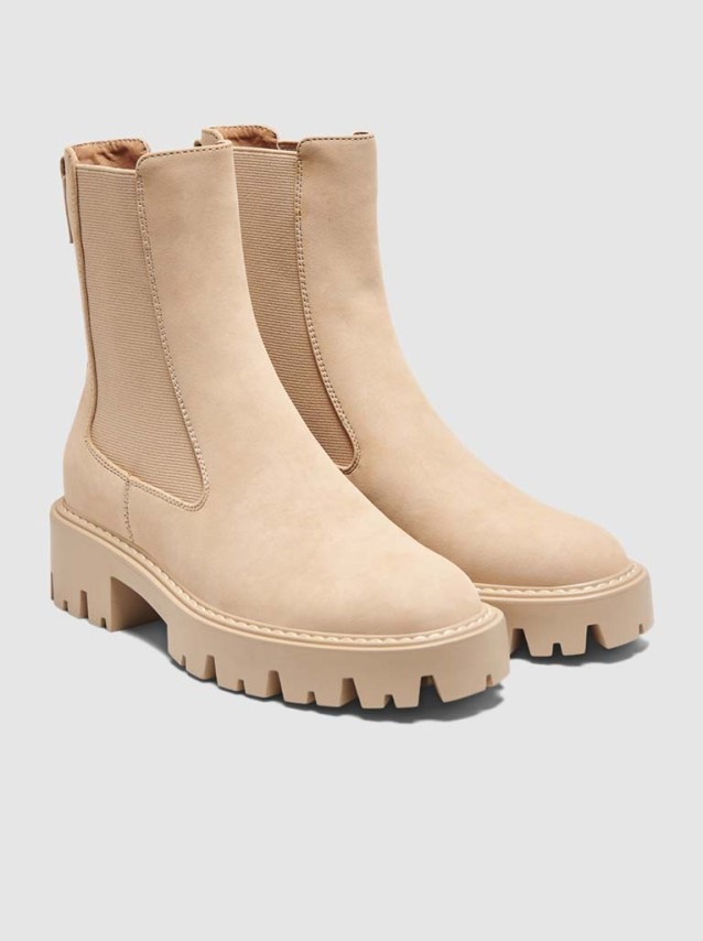 Boots Female Only