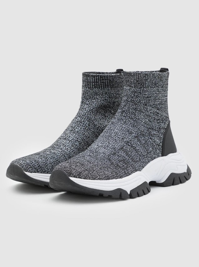 Baskets F�minin Guess