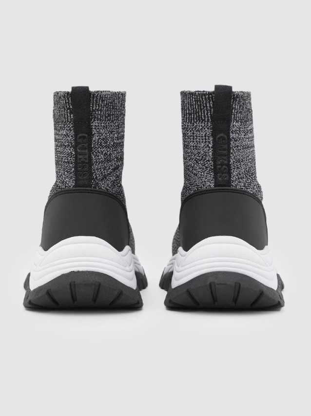 Baskets F�minin Guess