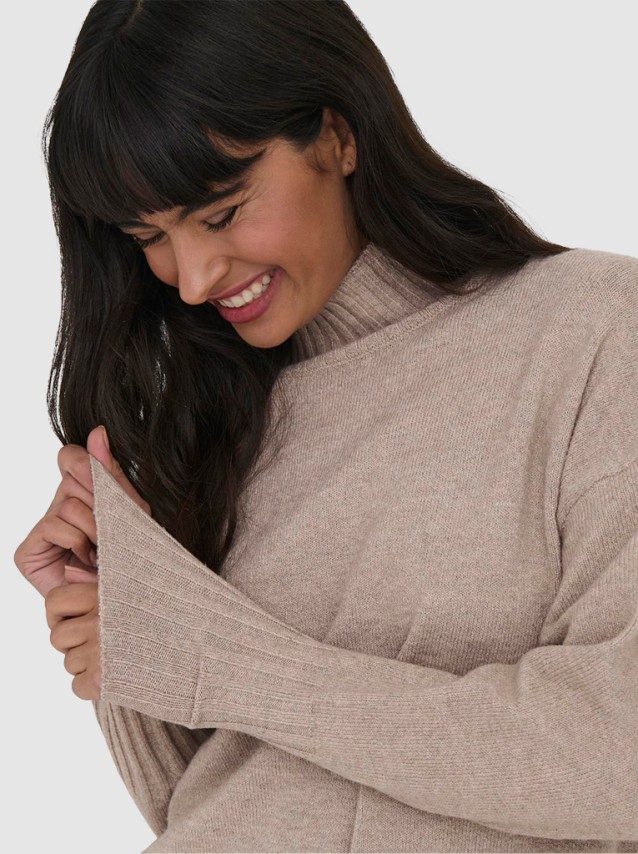 Sweatshirt Female Only