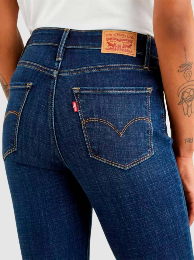 Cal�a de Ganga Mulher 721 High Rise Skinny Levis
