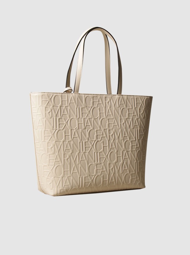 Shoppers Fminin Armani Exchange