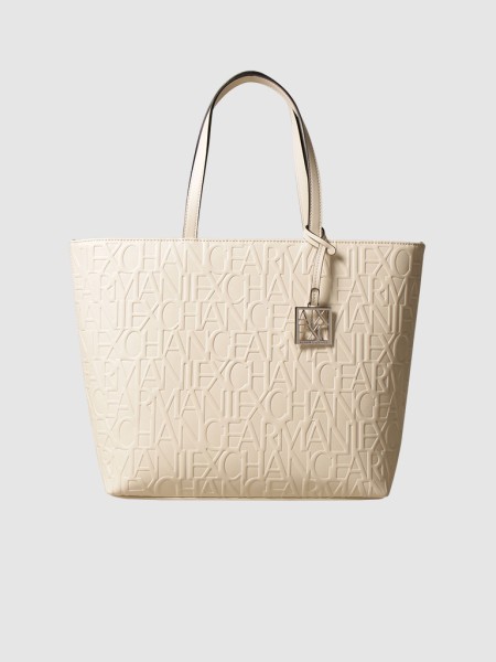 Shoppers Fminin Armani Exchange