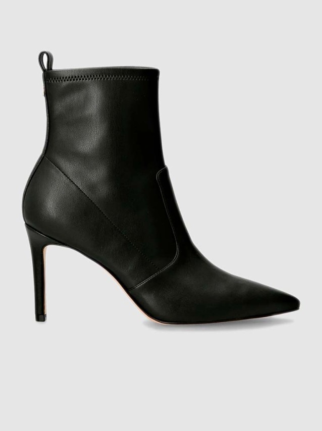 Boots Female Guess