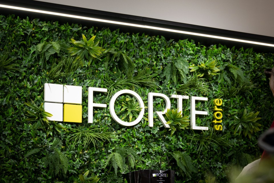 Inauguracin de la primera tienda Forte Store en Bragana