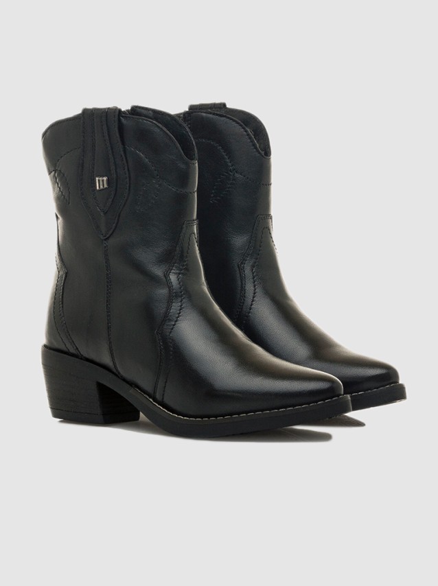 Boots Female Mtng