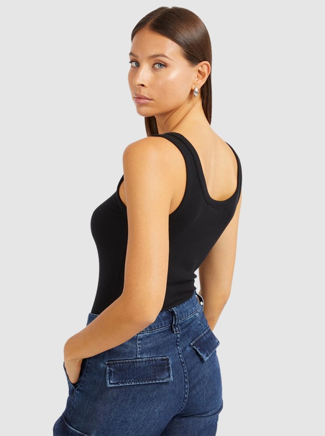 Tops Female Guess
