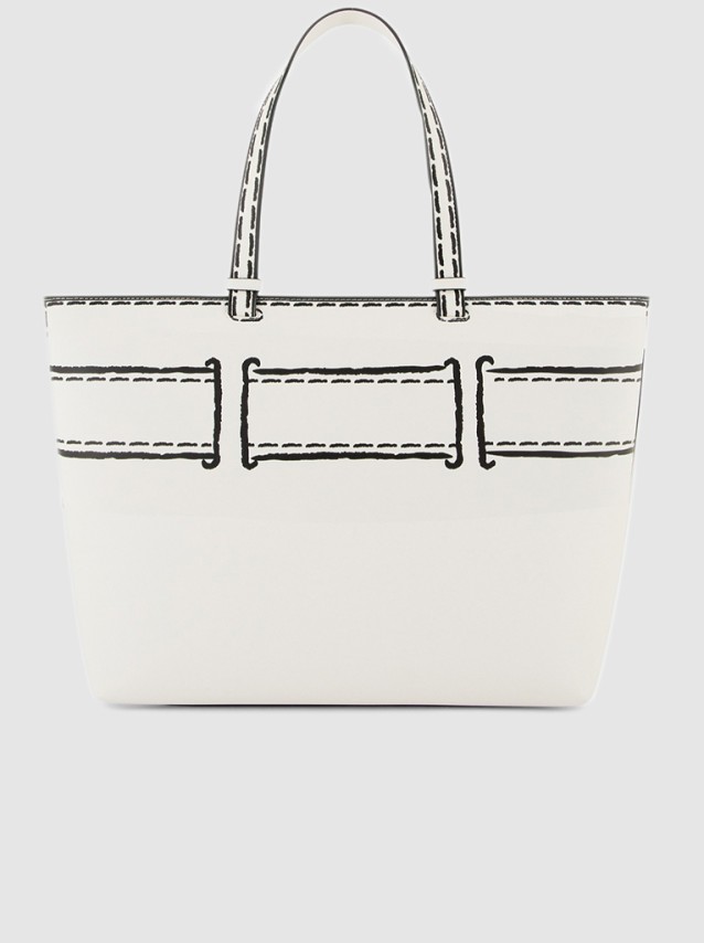 Shoppers Fminin Armani Exchange