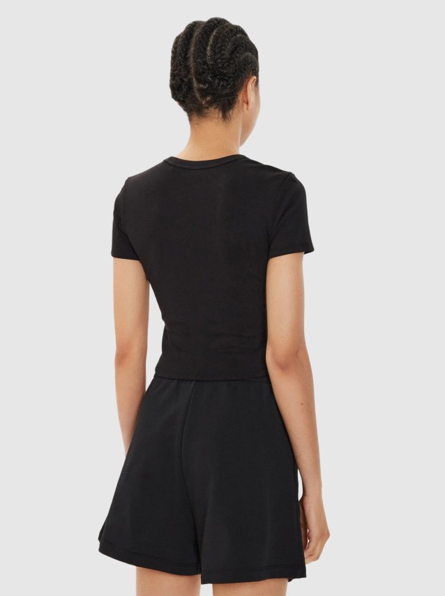 T-Shirt Mulher Hugo