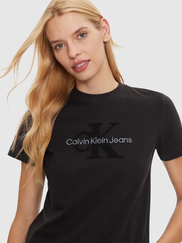 T-Shirt Mulher Chenille Monologo Regular Tee Calvin Klein