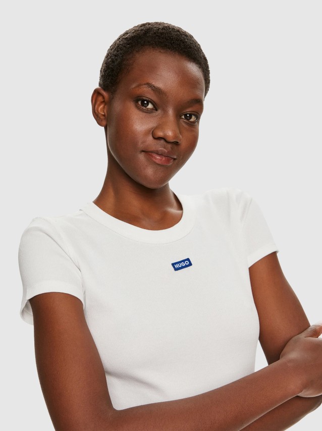 Camiseta Femenino Hugo