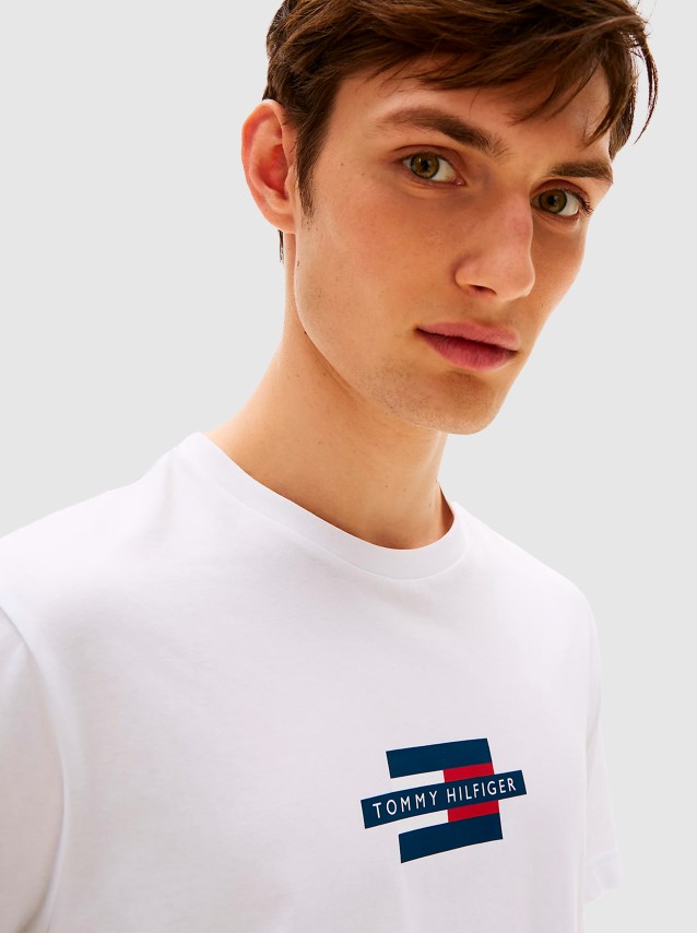 T-Shirt Homem Flag Box Tee Tommy Hilfiger