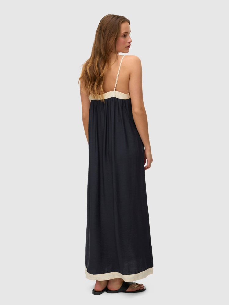 Robe Femme Vero Moda – Coupe Classique Élégante – Tissu Doux & Confortable – Robe Quotidienne Chic & Polyvalente