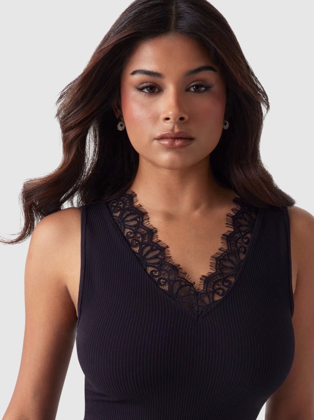 Hauts F�minin Guess