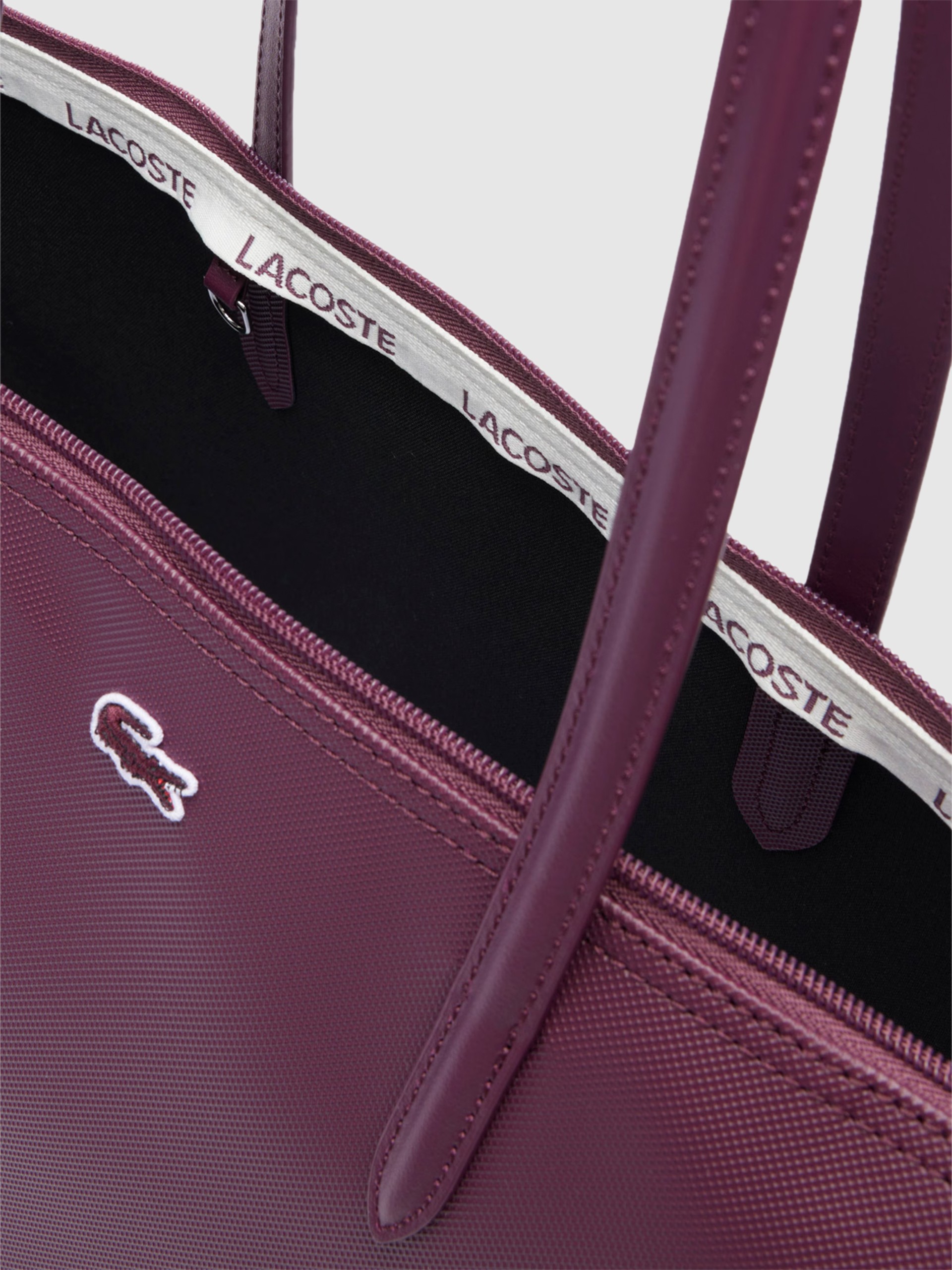 Shoppers Female Lacoste