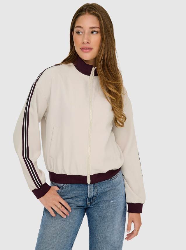 Chaquetas Femenino Only