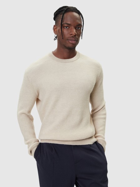 Male Guess