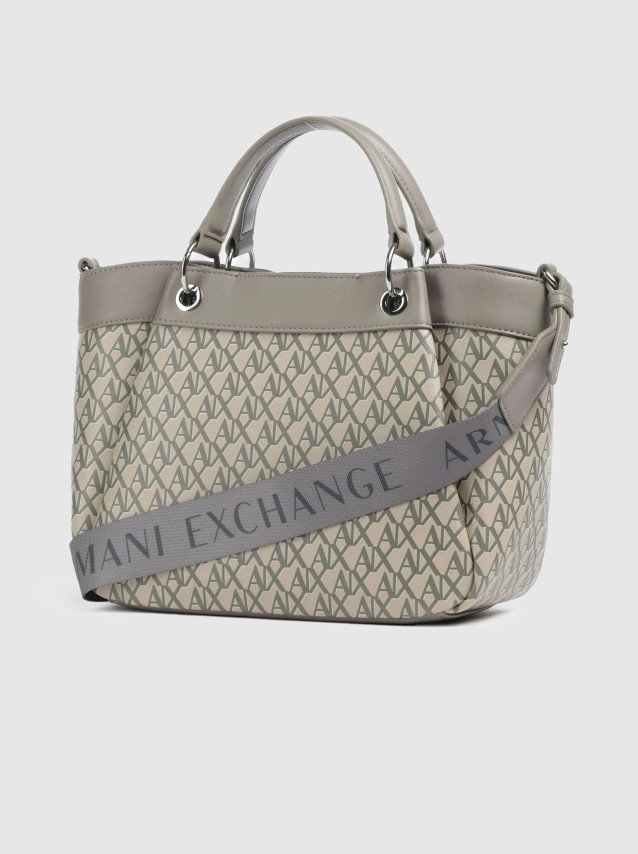 Shoppers Fminin Armani Exchange