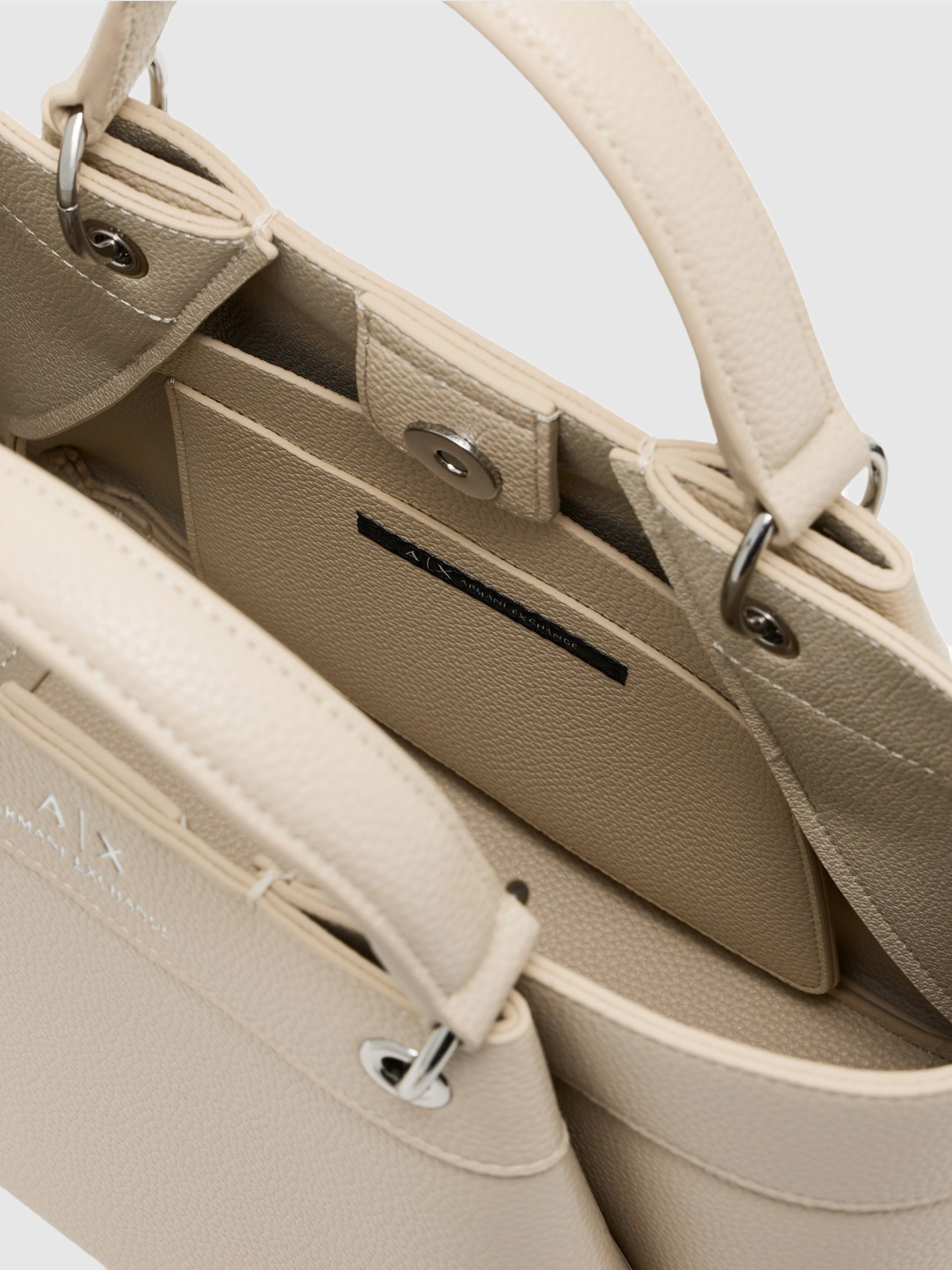 Shoppers Féminin Armani Exchange