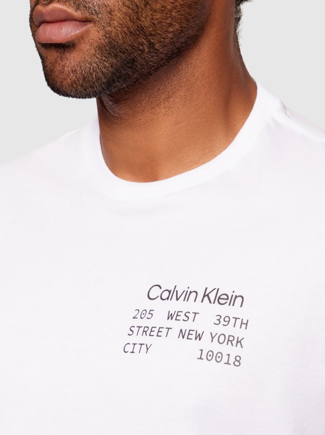 T-Shirt Calvin Klein Homem Ss 30S Whsl Ckj Ck Box Graphic T