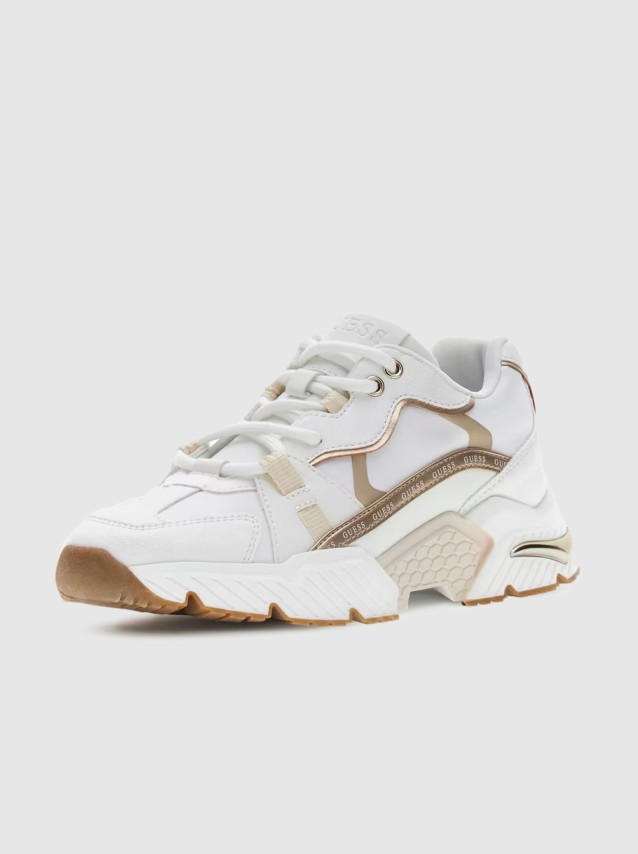 Baskets F�minin Guess