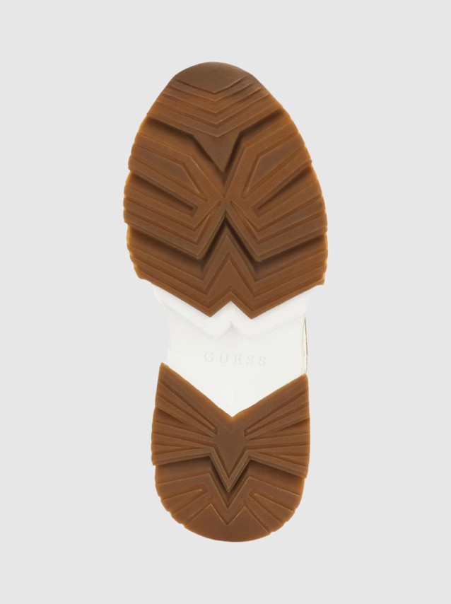 Baskets F�minin Guess