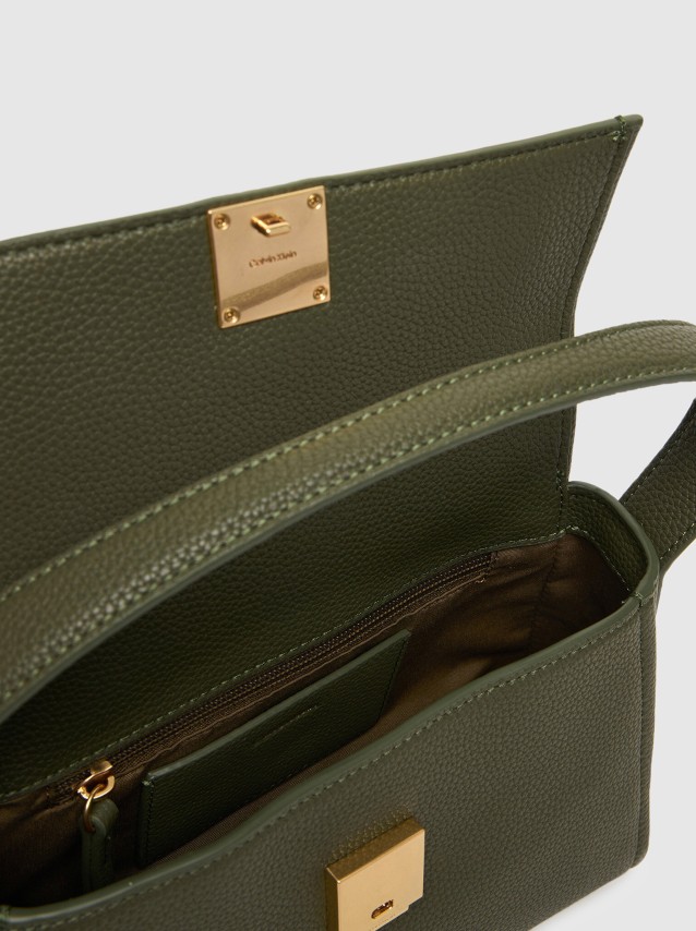 Mala Calvin Klein Mulher Emblem Hw Pebble Shoulder Bag 25