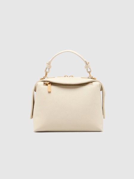 F�minin Lion Of Porches