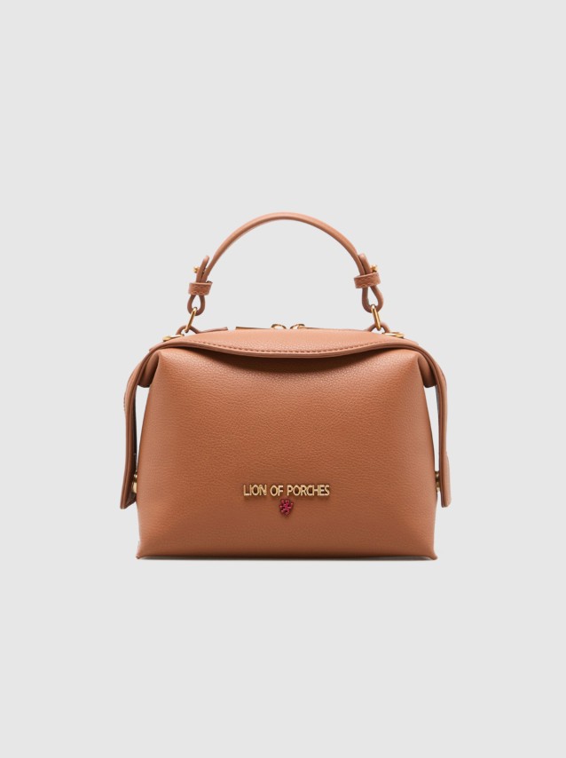 F�minin Lion Of Porches