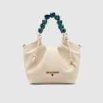 F�minin Lion Of Porches