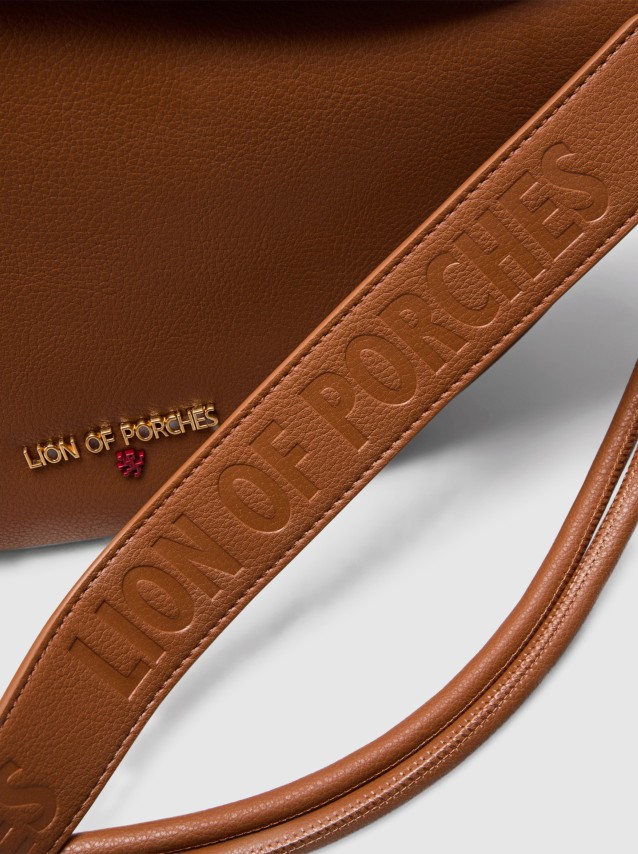 F�minin Lion Of Porches