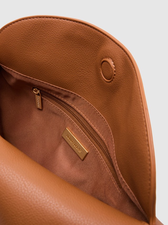 F�minin Lion Of Porches