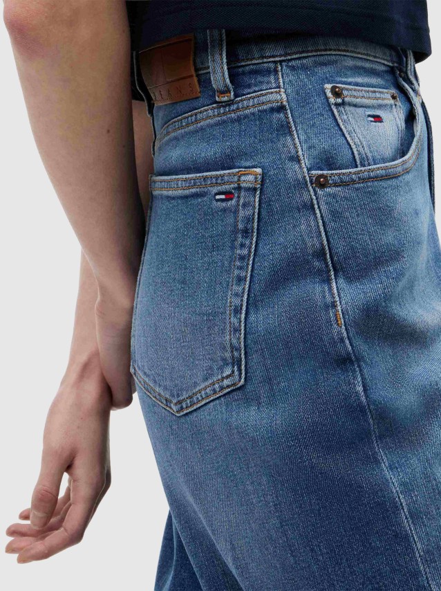 Jeans Tommy Jeans Mulher Mom Jean Uh Tpr Bi0134
