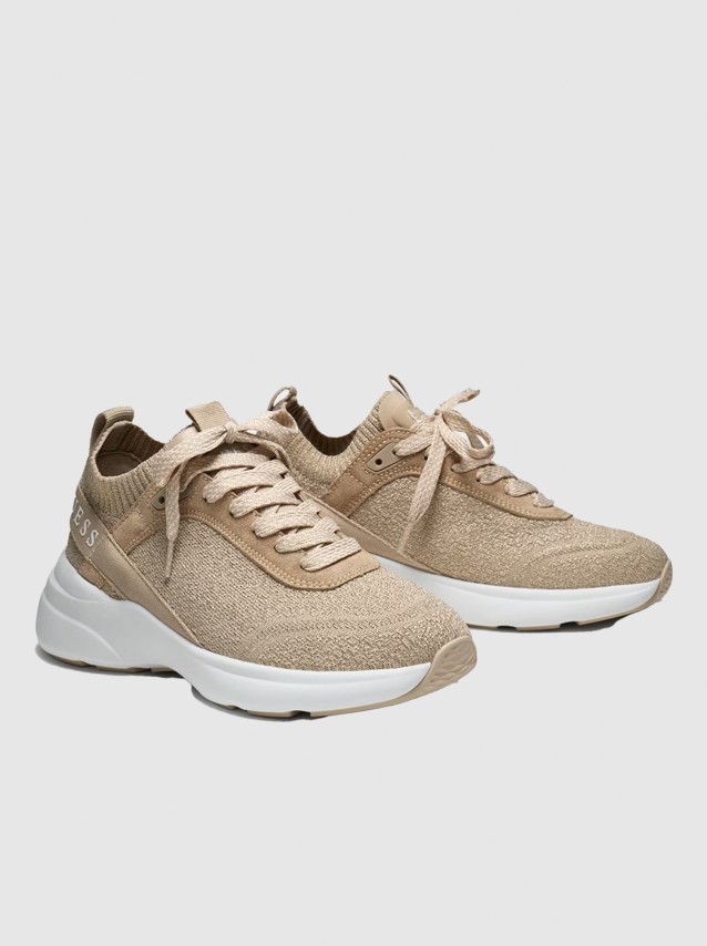 Baskets F�minin Guess