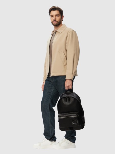 Mochila Calvin Klein Homem Bold Pebble Round Backpack Mochila Calvin Klein Homem Bold Pebble Round Backpack