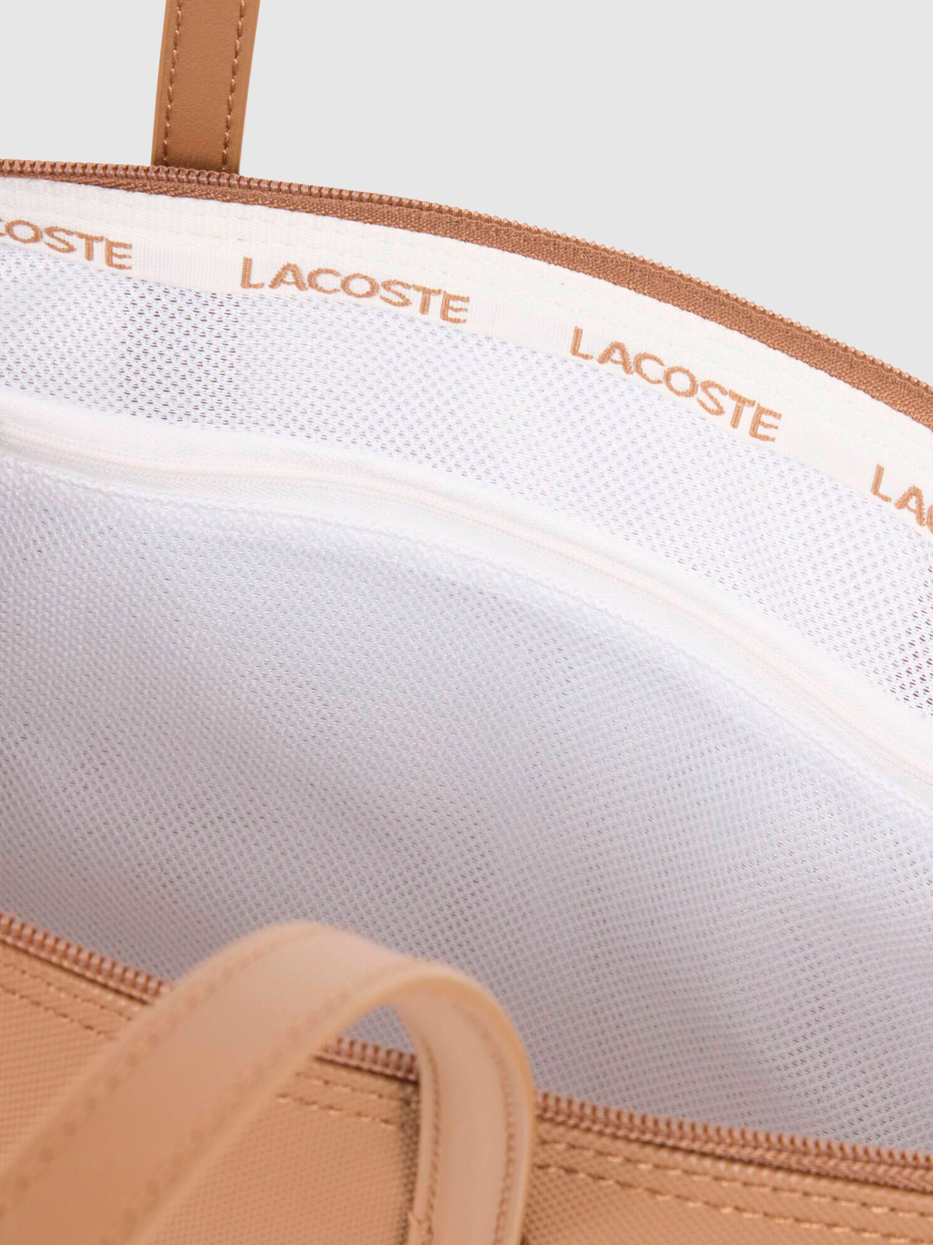 Féminin Lacoste