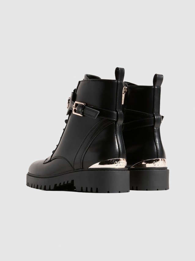Female Guess Activewear