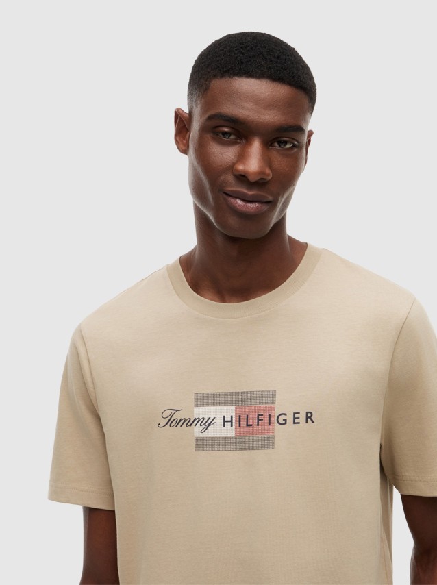T-Shirt Tommy Hilfiger Homem Script Flag Regular Tee