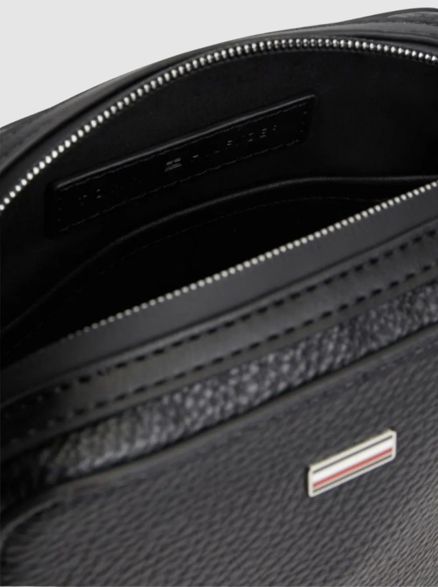 Male Tommy Hilfiger