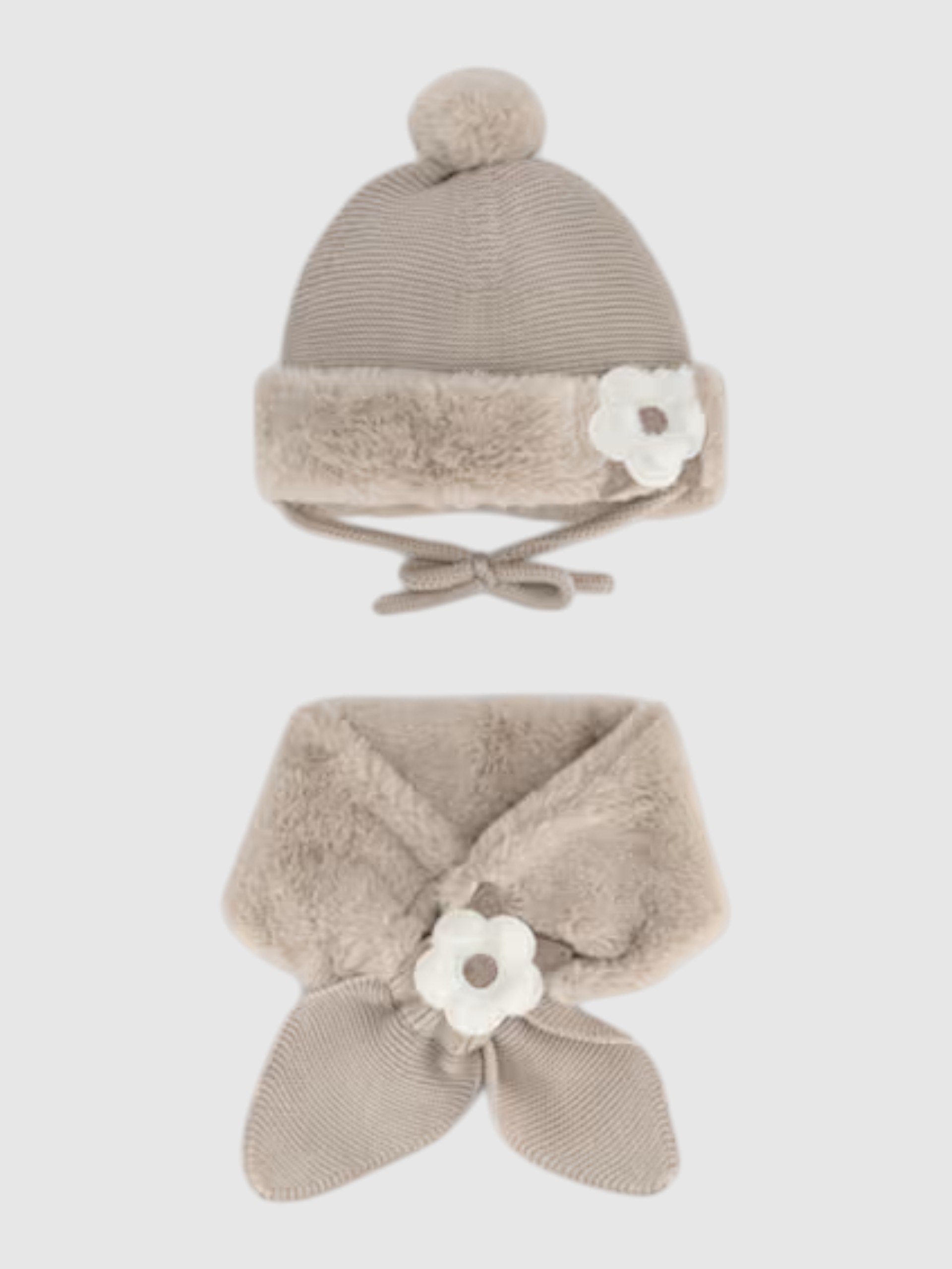 Conjunto 2 Pe�as Mayoral Menina Conj Gorro Cachecol C/ Pelo