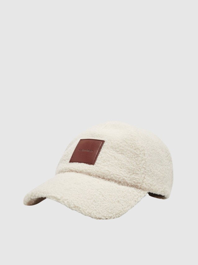 Bon� Calvin Klein Mulher All-Over Sherpa W/ Patch Cap
