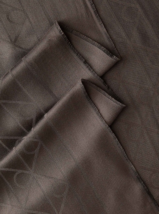 Cachecol Calvin Klein Mulher Emblem Aop Glossy Tonal Scarf