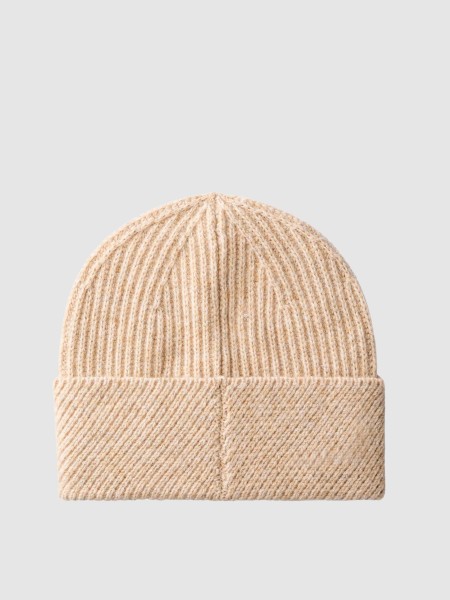 Gorro Calvin Klein Mulher Ck Metal Wool Slanted Rib Beanie Gorro Calvin Klein Mulher Ck Metal Wool Slanted Rib Beanie