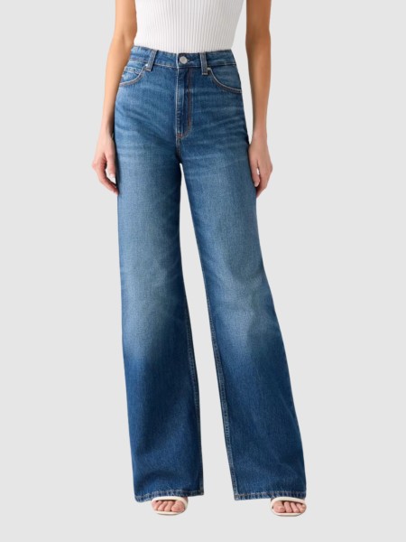 Female Guess Female Guess