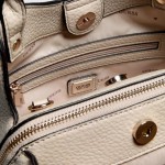 Mala Guess Mulher Lorella Small Girlfriend Tote
